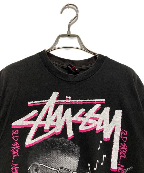 stussy（ステューシー）stussy (ステューシー) old skool Tシャツ ブラック サイズ:Lの古着・服飾アイテム