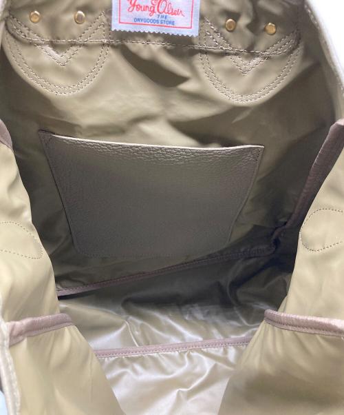 YOUNG & OLSEN The DRYGOODS STORE（ヤングアンドオルセン ザ ドライグッズストア）YOUNG & OLSEN The DRYGOODS STORE (ヤングアンドオルセン ザ ドライグッズストア) レザーナイロンバッグ ベージュの古着・服飾アイテム