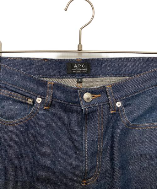 A.P.C.（アーペーセー）A.P.C. (アーペーセー) JJJJound (ジョウンド) Petit Standard Jeans インディゴ サイズ:SIZE 78.5cm (W31)の古着・服飾アイテム