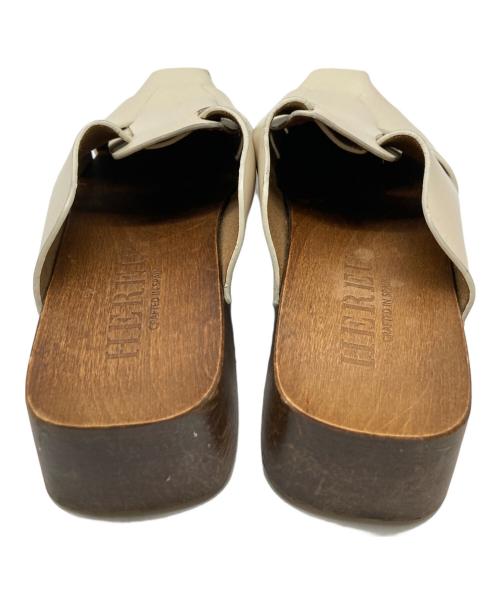 HEREU（ヘリュー）HEREU (ヘリュー) LICIA Square Toe Fisherman Mule Clog ベージュ サイズ:36の古着・服飾アイテム