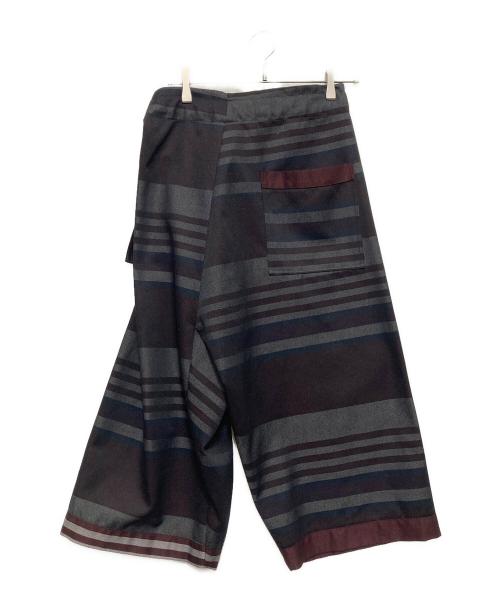 me ISSEY MIYAKE（ミーイッセイ ミヤケ）me ISSEY MIYAKE (ミーイッセイ ミヤケ) ラップワイドパンツ ブラウン×グレー サイズ:不明の古着・服飾アイテム