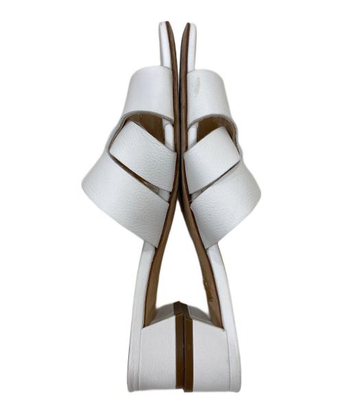 FABIO RUSCONI（ファビオルスコーニ）FABIO RUSCONI (ファビオルスコーニ) アーチカットサンダル ホワイト サイズ:37の古着・服飾アイテム