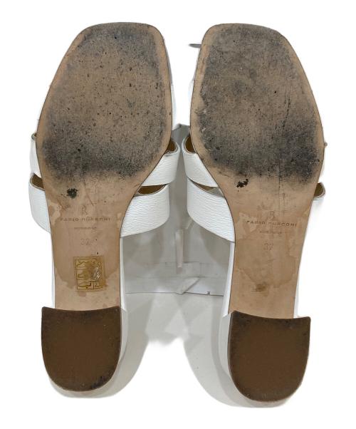 FABIO RUSCONI（ファビオルスコーニ）FABIO RUSCONI (ファビオルスコーニ) アーチカットサンダル ホワイト サイズ:37の古着・服飾アイテム