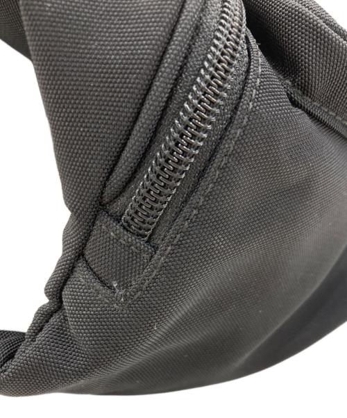 BALENCIAGA（バレンシアガ）BALENCIAGA (バレンシアガ) クロスボディバッグ ブラックの古着・服飾アイテム