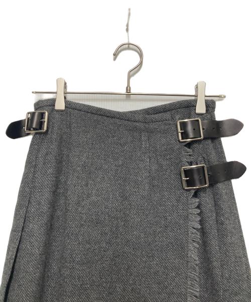 O'NEIL OF DUBLIN（オニールオブダブリン）O'NEIL OF DUBLIN (オニールオブダブリン) Spick and Span (スピックアンドスパン) 別注キルトスカート グレー サイズ:SIZE 34の古着・服飾アイテム