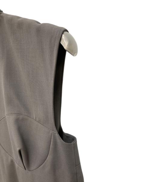 sacai（サカイ）sacai (サカイ) ノースリーブベルデッドドレス ワンピース グレー サイズ:1の古着・服飾アイテム