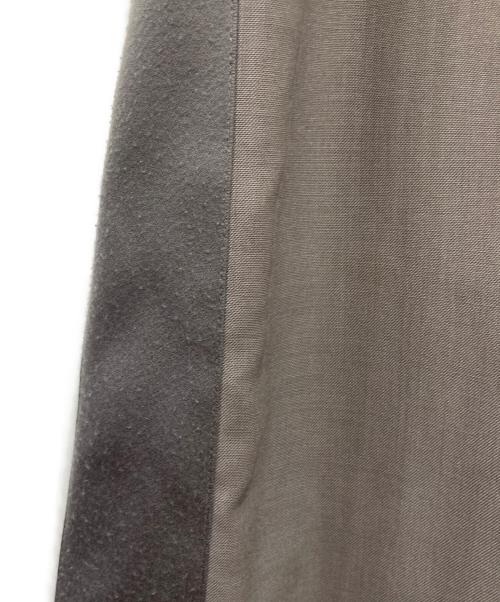 sacai（サカイ）sacai (サカイ) ノースリーブベルデッドドレス ワンピース グレー サイズ:1の古着・服飾アイテム