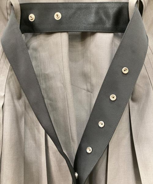 sacai（サカイ）sacai (サカイ) Suiting Pleated blazer / 異素材バックプリーツスーチングベルテッドジャケット グレー サイズ:1の古着・服飾アイテム