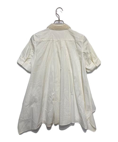 JENNE（ジェンヌ）JENNE (ジェンヌ) パールデザインフレアブラウス ホワイト サイズ:Lの古着・服飾アイテム
