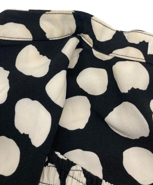 Snidel（スナイデル）Snidel (スナイデル) デコルテオープンドットプリントワンピース ブラック サイズ:SIZE 0の古着・服飾アイテム