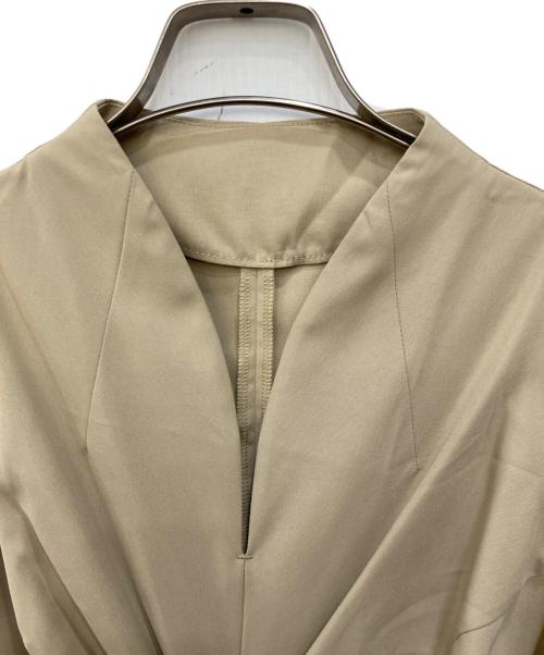 anuans（アニュアンス）anuans (アニュアンス) ツイストデザインワンピース ベージュ サイズ:Mの古着・服飾アイテム