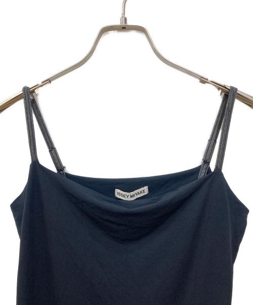 ISSEY MIYAKE（イッセイミヤケ）ISSEY MIYAKE (イッセイミヤケ) キャミソールワンピース ブラック サイズ:Mの古着・服飾アイテム