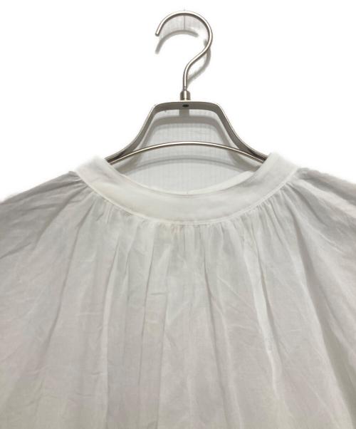 BEARDSLEY（ビアズリー）BEARDSLEY (ビアズリー) コットンシフォンギャザー丸ブラウス ホワイト サイズ:Fの古着・服飾アイテム