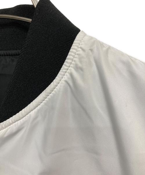 ARMANI EXCHANGE（アルマーニ エクスチェンジ）ARMANI EXCHANGE (アルマーニ エクスチェンジ) リバーシブルジャケット ブラック×ホワイト サイズ:Sの古着・服飾アイテム