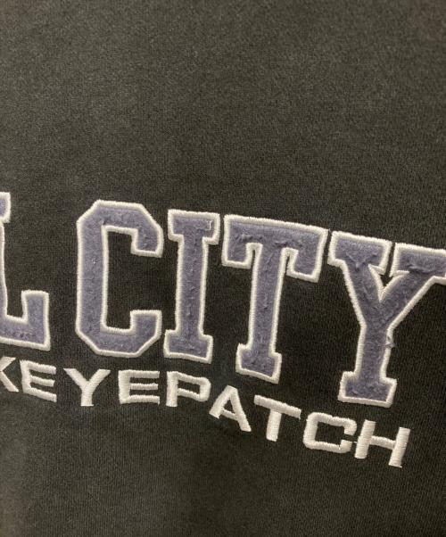 BlackEyePatch（ブラックアイパッチ）BlackEyePatch (ブラックアイパッチ) ALL CITY SWEAT ブラック サイズ:XLの古着・服飾アイテム