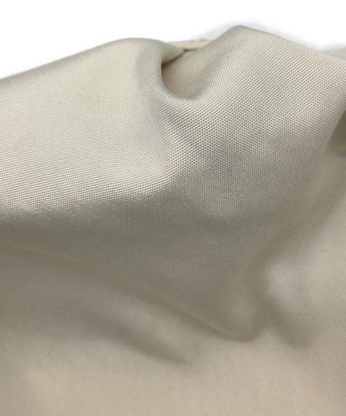 TOUT Y EST（トゥティエ）TOUT Y EST (トゥティエ) カノ トワル スモールバッグ アイボリーの古着・服飾アイテム