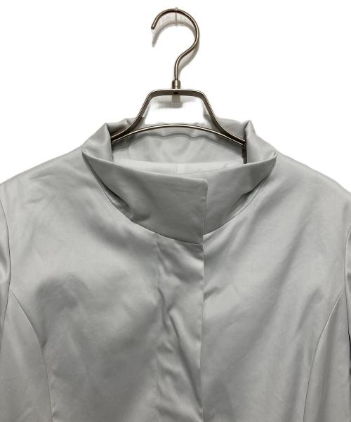 UNTITLED（アンタイトル）UNTITLED (アンタイトル) ハイネックショートジャケット グレー サイズ:SIZE 2の古着・服飾アイテム