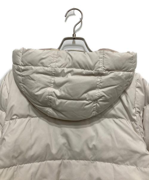 BLUE LABEL CRESTBRIDGE（ブルーレーベルクレストブリッジ）BLUE LABEL CRESTBRIDGE (ブルーレーベルクレストブリッジ) ダウンジャケット アイボリー サイズ:SIZE 38の古着・服飾アイテム
