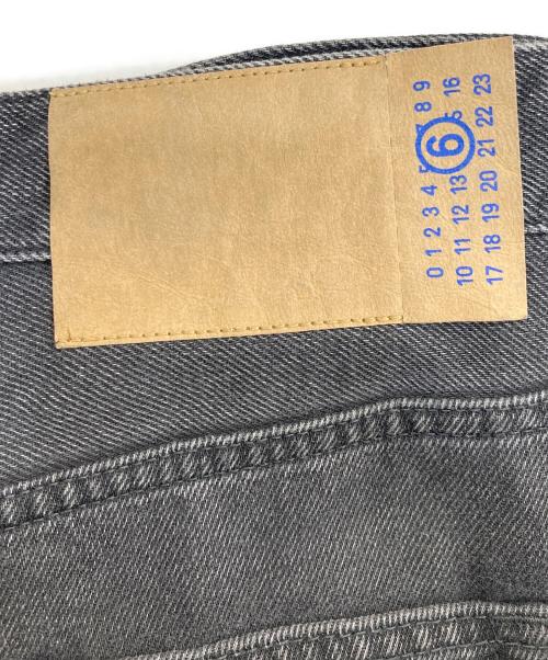 MM6 Maison Margiela（エムエムシックスメゾンマルジェラ）MM6 Maison Margiela (エムエムシックスメゾンマルジェラ) アシンメトリー ワイドレッグ 5ポケット ジーンズ グレー サイズ:SIZE 28の古着・服飾アイテム