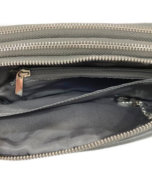 ear PAPILLONNER（イアパピヨネ）ear PAPILLONNER (イアパピヨネ) 3ジップウォレットショルダーバッグ グレーの古着・服飾アイテム