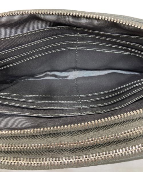 ear PAPILLONNER（イアパピヨネ）ear PAPILLONNER (イアパピヨネ) 3ジップウォレットショルダーバッグ グレーの古着・服飾アイテム