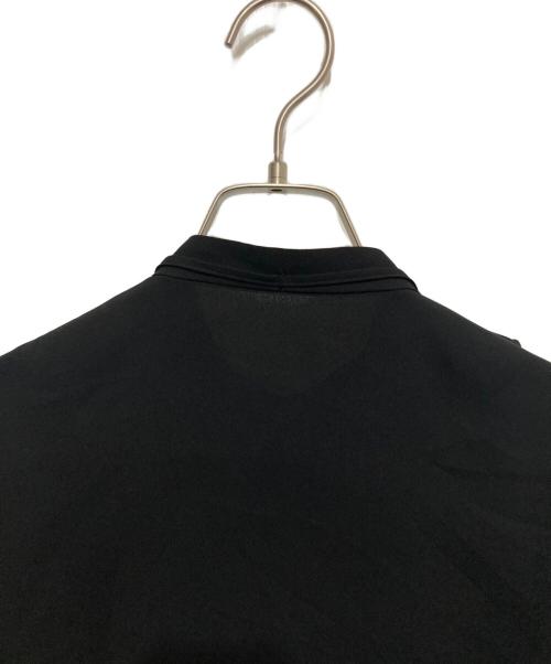 Loulou Willoughby（ルルウィルビー）Loulou Willoughby (ルルウィルビー) フロントタックラッフル半袖ブラウス ブラック サイズ:SIZE2 未使用品の古着・服飾アイテム