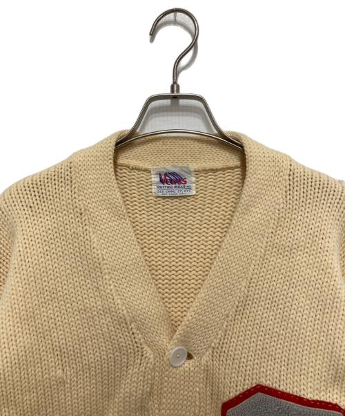 VENUS KNITTING MILLS INC（ビーナス）VENUS KNITTING MILLS INC (ビーナス) 50sレタードニットカーディガン ベージュ サイズ:不明の古着・服飾アイテム