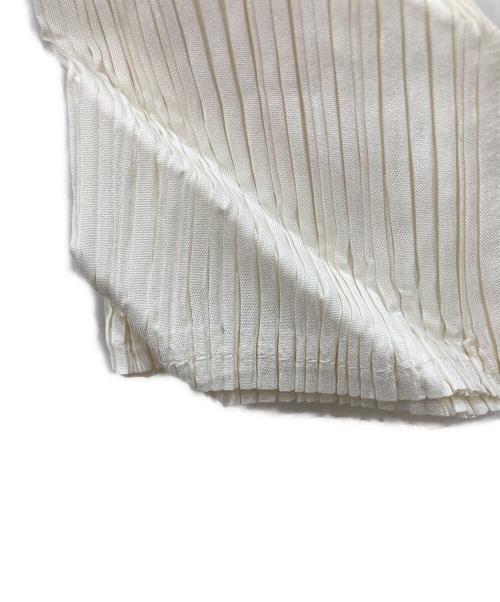 ISSEY MIYAKE（イッセイミヤケ）ISSEY MIYAKE (イッセイミヤケ) プリーツカットソー ホワイト サイズ:Mの古着・服飾アイテム