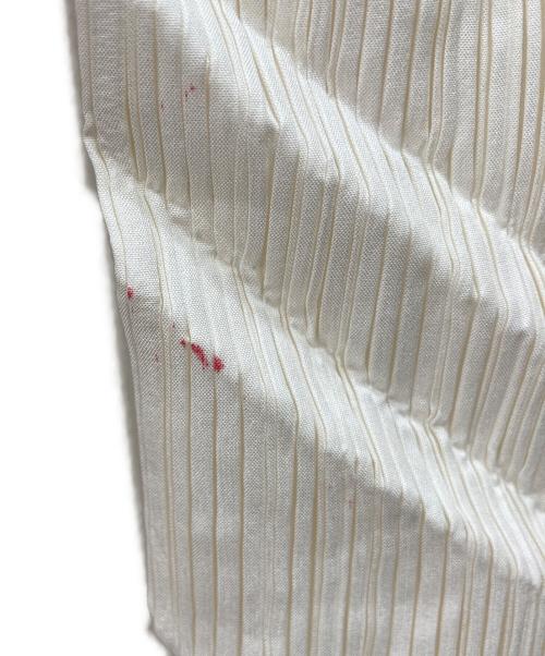 ISSEY MIYAKE（イッセイミヤケ）ISSEY MIYAKE (イッセイミヤケ) プリーツカットソー ホワイト サイズ:Mの古着・服飾アイテム