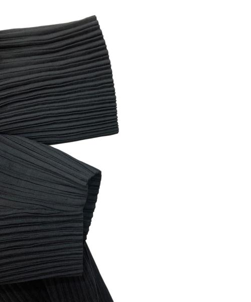 ISSEY MIYAKE（イッセイミヤケ）ISSEY MIYAKE (イッセイミヤケ) プリーツコート ブラック サイズ:Mの古着・服飾アイテム