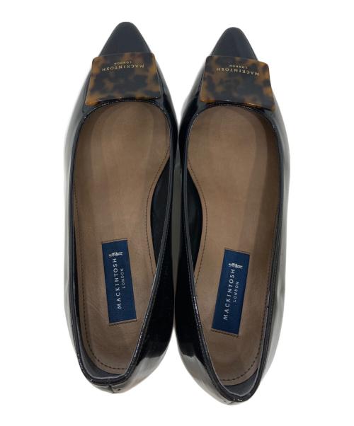 MACKINTOSH LONDON（マッキントッシュ ロンドン）MACKINTOSH LONDON (マッキントッシュ ロンドン) オールウェザー対応ポインテッドトゥモチーフパンプス ブラック サイズ:23の古着・服飾アイテム