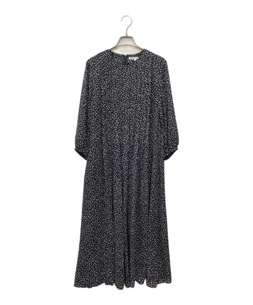 23区（ニジュウサンク）23区 (ニジュウサンク) ペインティングプリントワンピース ブラック サイズ:40の古着・服飾アイテム