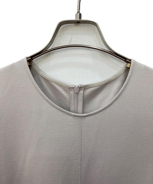 icB（アイシービー）icB (アイシービー) ストレッチポンチ ドッキングワンピース ベージュ サイズ:Ｌ 未使用品の古着・服飾アイテム