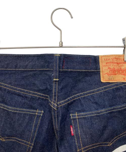 LEVI'S（リーバイス）LEVI'S (リーバイス) JUNYA WATANABE CdG MAN (ジュンヤ ワタナベ コム デ ギャルソン マン) バックプリントデニムパンツ インディゴ サイズ:Mの古着・服飾アイテム