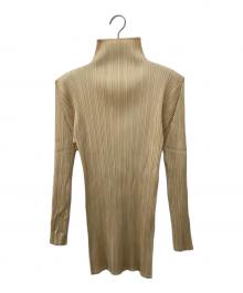 PLEATS PLEASE（プリーツプリーズ）の古着「プリーツ加工 ボトルネック カットソー」｜ベージュ