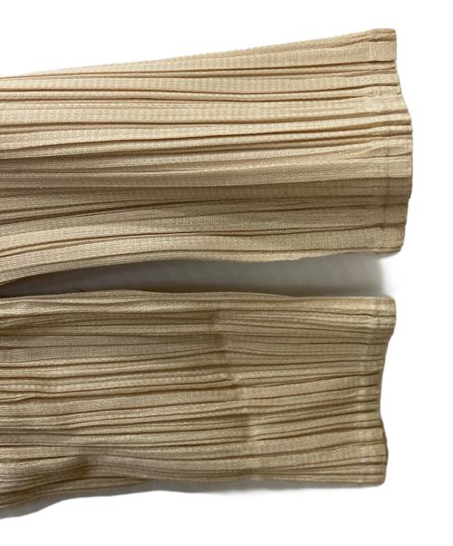 PLEATS PLEASE（プリーツプリーズ）PLEATS PLEASE (プリーツプリーズ) プリーツ加工 ボトルネック カットソー ベージュ サイズ:3の古着・服飾アイテム