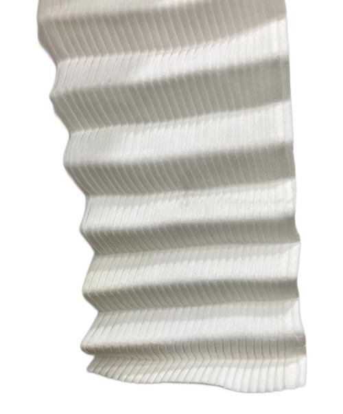 ISSEY MIYAKE（イッセイミヤケ）ISSEY MIYAKE (イッセイミヤケ) プリーツカットソー ホワイト サイズ:Mの古着・服飾アイテム