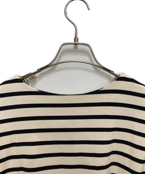 J&M DAVIDSON（ジェイ＆エム デヴィッドソン）J&M DAVIDSON (ジェイ＆エム デヴィッドソン) オフセット編み上げボーダーワンピース アイボリー×ブラック サイズ:6の古着・服飾アイテム