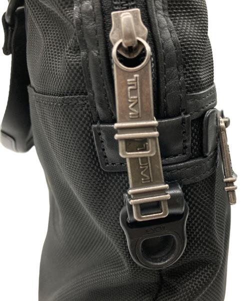 TUMI（トゥミ）TUMI (トゥミ) Alpha Bravo Myer Horizontal Slim Crossbody ブラックの古着・服飾アイテム