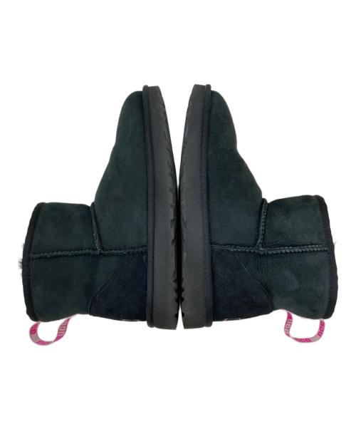UGG（アグ）UGG (アグ) CLASSIC MINI II GRAPHIC LOGO ブラック サイズ:23の古着・服飾アイテム