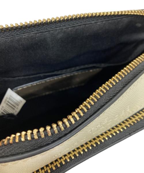 MARC JACOBS（マークジェイコブズ）MARC JACOBS (マークジェイコブズ) SNAPSHOT SHOULDER BAG ベージュの古着・服飾アイテム