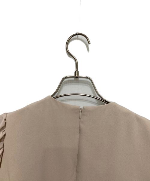 BEAUTY&YOUTH UNITED ARROWS（ビューティーアンドユースユナイテッドアローズ）BEAUTY&YOUTH UNITED ARROWS (ビューティーアンドユースユナイテッドアローズ) ブラウスワンピース ベージュ サイズ:Ⅿ 未使用品の古着・服飾アイテム