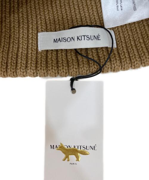 maison kitsune（メゾンキツネ）MAISON KITSUNE (メゾンキツネ) OX HEAD PATCH RIBBED BEANIE 未使用品の古着・服飾アイテム