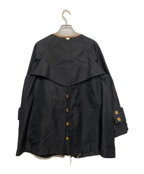 Jines（ジネス）Jines (ジネス) 撥水ツイル パイピングノーカラーミドルトレンチ ブラック サイズ:38の古着・服飾アイテム