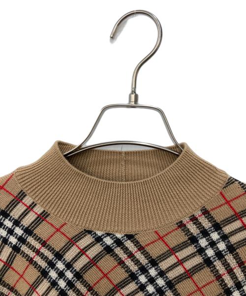Burberry's（バーバリー）Burberry's (バーバリーズ) ノヴァチェックカシミヤ混ハイネックニット ブラウン サイズ:FREE 未使用品の古着・服飾アイテム