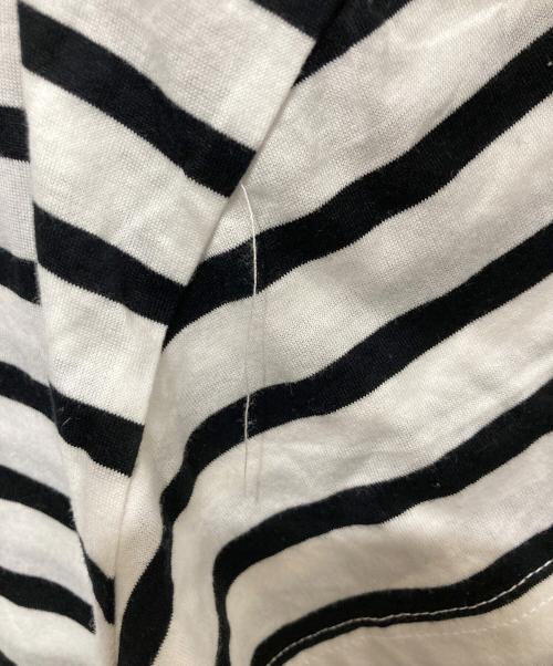 BEARDSLEY（ビアズリー）BEARDSLEY (ビアズリー) サイドボタンボーダーＴ ホワイト×ブラック サイズ:FREEの古着・服飾アイテム