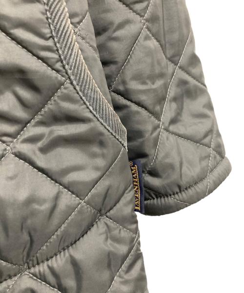 LAVENHAM（ラベンハム）LAVENHAM (ラベンハム) フrフリースキルティングフーデッドコート ベージュ サイズ:36の古着・服飾アイテム