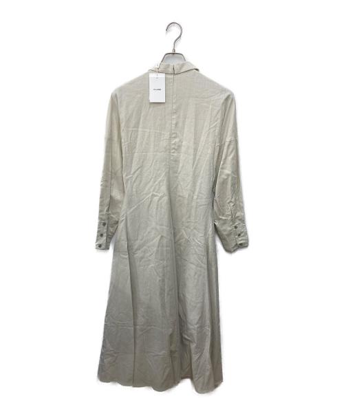 CLANE（クラネ）CLANE (クラネ) V NECK LADY SHIRT ONE PIECE アイボリー サイズ:SIZE 1 未使用品の古着・服飾アイテム