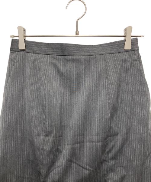 ENFOLD（エンフォルド）ENFOLD (エンフォルド) W/PEストライプ ペプラムペンシルスカート グレー サイズ:SIZE 38の古着・服飾アイテム