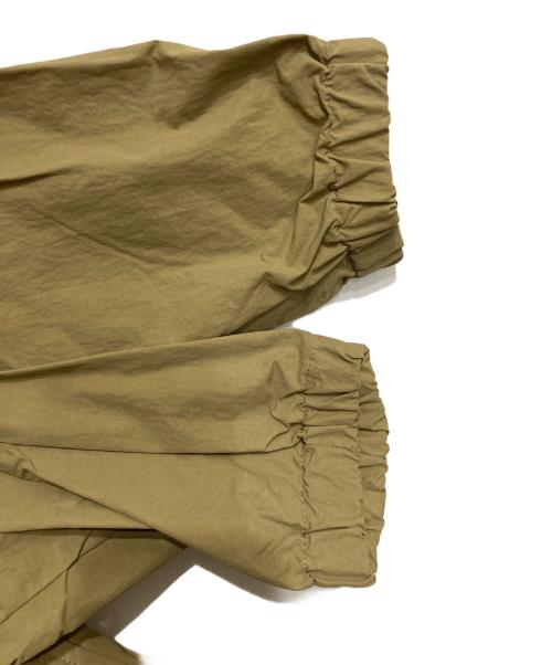 DESCENTE（デサント）DESCENTE (デサント) ノーカラージャケット ベージュ サイズ:Ⅿの古着・服飾アイテム